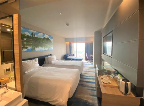 Superior Room, 2 Single size Beds, City View