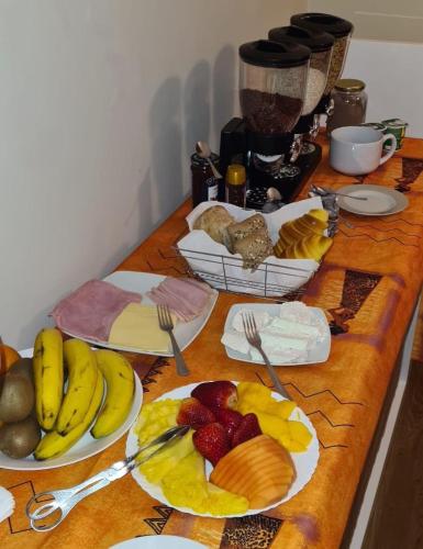 อาหารและเครื่องดื่ม, Mãe Maria House Guest House WAY Santiago (Mae Maria House Guest House WAY Santiago) in วิลลา โด คอนเด