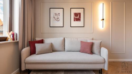 Flatbook - Old Town Apartments GARNCARSKA II 4
