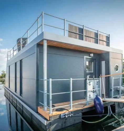 Hausboot Rán mit Dachterrasse in Schleswig in Schleswig, Deutschland