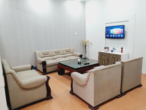 Instalaciones, Business Lodges Gujrat in Gujrat (Punjab)
