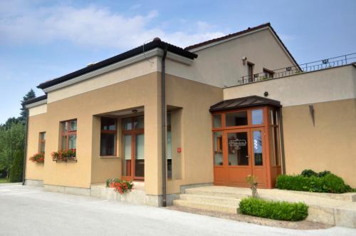  Pansion Mamica in Pušćina