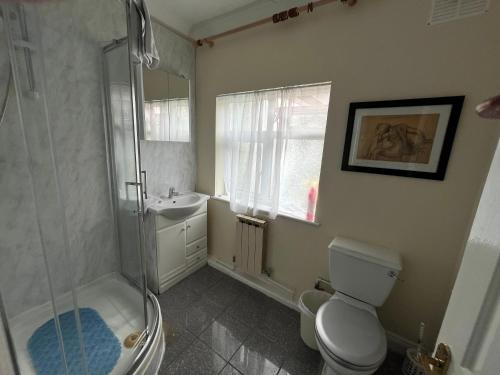 The Coach House in แบลลินาสโลว์