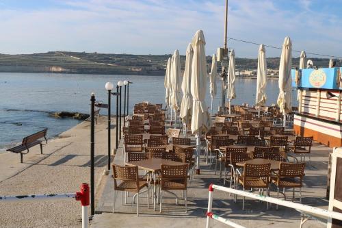 Seafront Studio Apartment in Marsascala