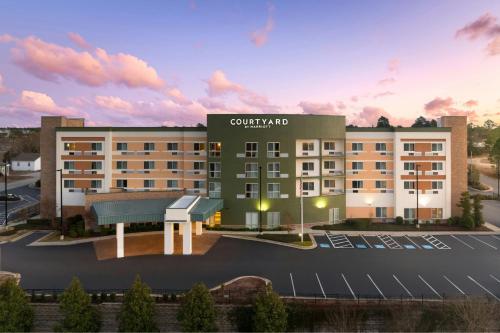 Courtyard by Marriott Fayetteville Fort Liberty - Spring Lake