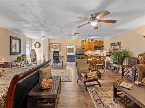 College Park-Orlando 5Star Villa Oasis - Home Away From Home - QUIET Neighborhood-PRIVATE Botanical  near Harry P. Leu Gardens