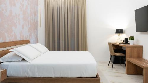 Hotel Diana - main image
