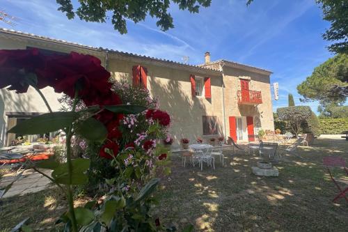 Gîte du Mas - Charmant Gîte provençal avec jardin commun Gîte du Mas - Charmant Gîte provençal avec jardin commun