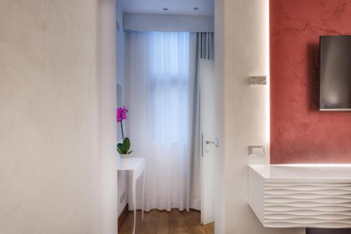 Shali Luxury Suite Spagna - image 5