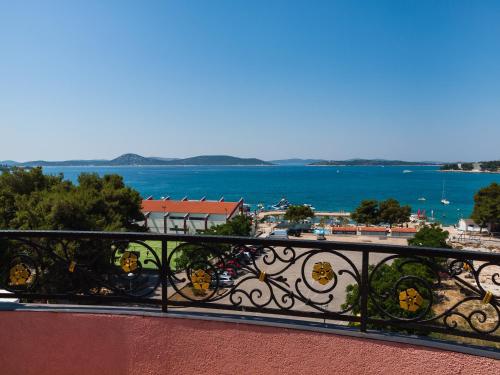 Skats, Hotel Miramare in Vodiče