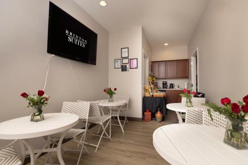 Brinton Suites 4