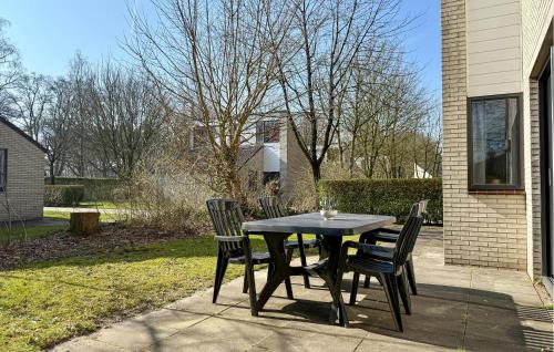 Viesnīcas āriene, 3 Bedroom Stunning Home In Hoeven in Hoeven (North-Brabant)