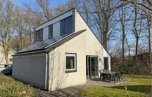 Viesnīcas āriene, 3 Bedroom Stunning Home In Hoeven in Hoeven (North-Brabant)