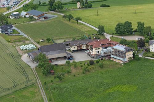Viesnīcas āriene, Hotel Seehof in St. Georgen Am Langsee