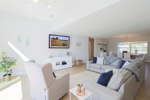 Létesítmények, Pool, Playset, 15 min to Pier 60 at Cove Cay Oasis in Historic Bayview