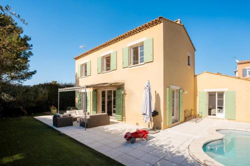 Villa avec Piscine sur le Golf in Saint-Bauzille