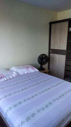 Apartamento perto do mar com garagem coberta em Praia de Leste
