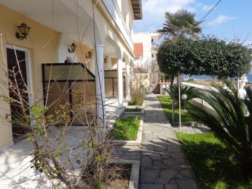  Marina Apartments in Nea Vrasna