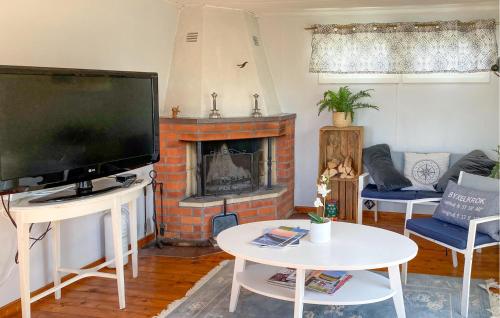 Nice Home In Borgholm With Sauna in 코핑스비크