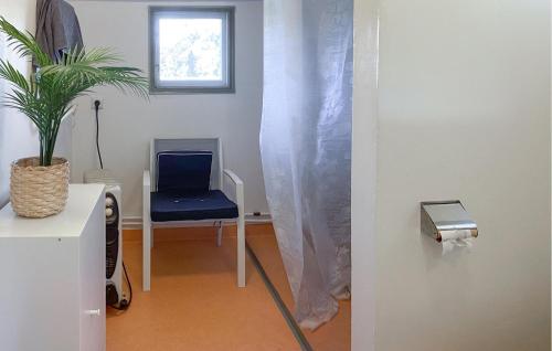 화장실, Nice Home In Borgholm With Sauna in 코핑스비크