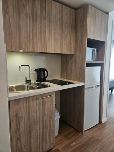 кухня, Zenao Appart'hotels Saint-Maur-des-Fosses in Свети-Мор-Де-Фосе