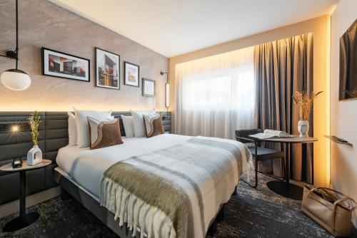 room detail thumbnail 0