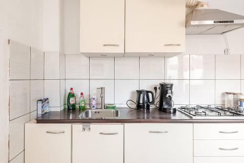 Létesítmények, Loopafstand van Lokale Winkels en Zeedijk! - Prachtig Vakantiehuis! in Centrum