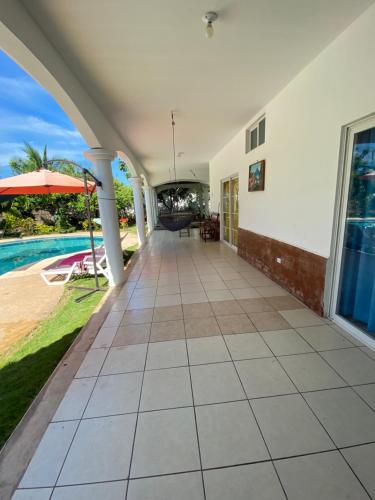 Casa de Descanso en Monterrico in El Cebollito