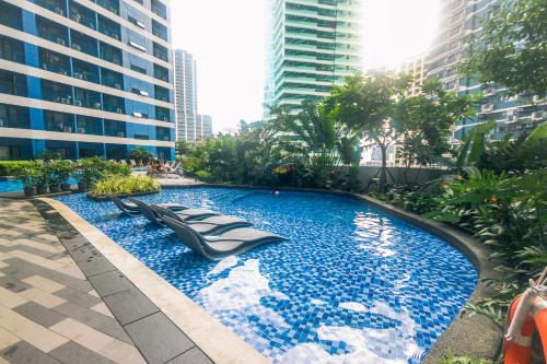 Chic Romantic Getaway Makati Studio One BR Two BR Swim Gym 300 MB