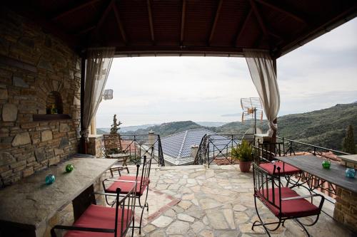 TERPOU StoneHouse and Suites "StoneHouse" in Agios Vlasios