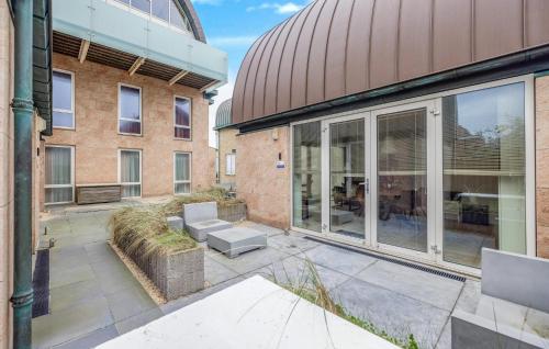 Exterior view, Lobster in Doctor Wiardi Beckmanlaan