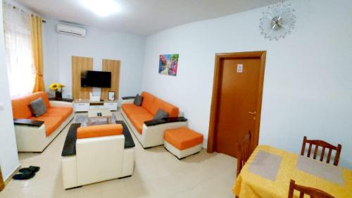 Skanderbeg Square Apartments, Tirana (photo 2)