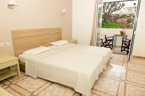 Mithos Apartments in Nea Kidonia