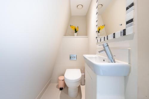 The Mayfair Residence - image 13