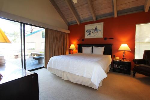 LLC1236 - Lakeside Landing condo, South Lake Tahoe (photo 9)