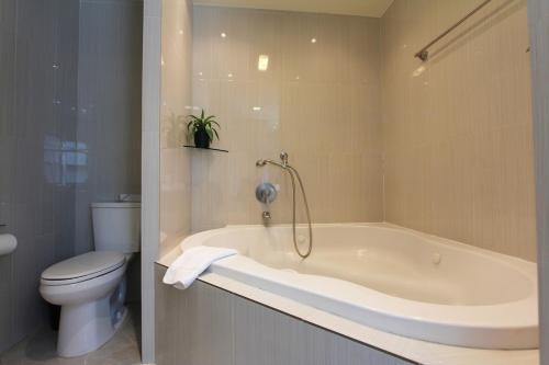 LLC1236 - Lakeside Landing condo, South Lake Tahoe (photo 10)