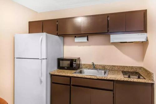Double Room with Two Double Beds - Non-Smoking