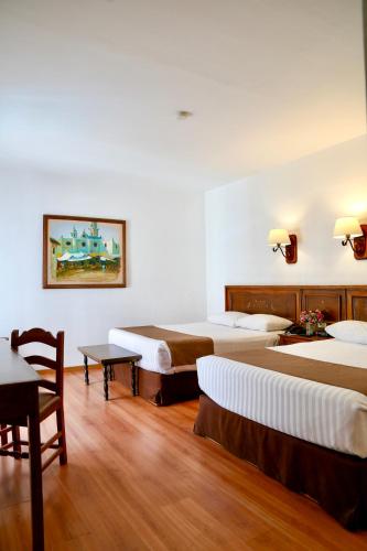 662672158 Hotel de Mendoza