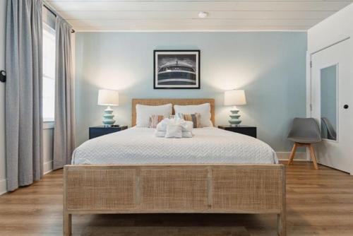 Folliday Inn - The Continental - Room 23 – Folly Beach, SC