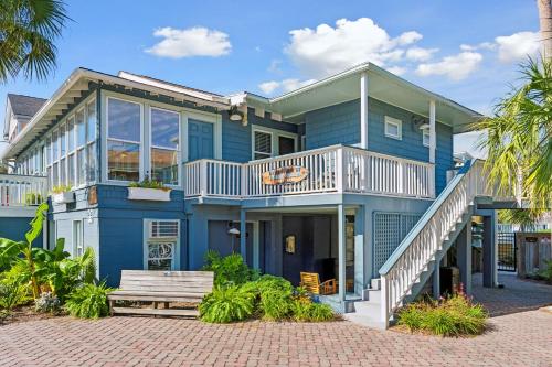 Folliday Inn - The Continental - Room 23 – Folly Beach, SC