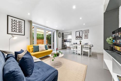 Cosy Two Bedroom Luxury Living - Central London Hideaway Cottage Paddington & Westminster