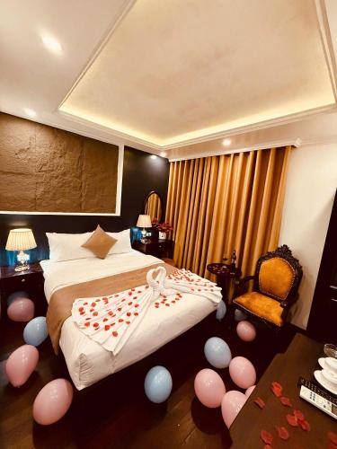 room detail thumbnail 1