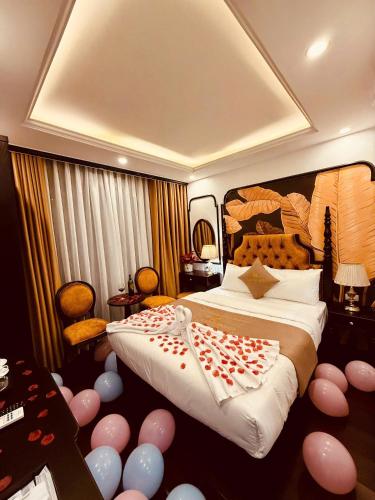 room detail thumbnail 1