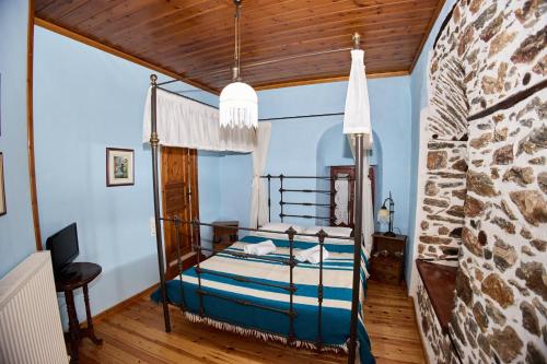 TERPOU StoneHouse and Suites "StoneHouse" in Agios Vlasios