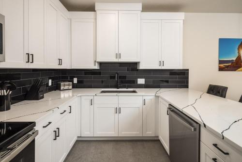 Vizcaya #11 - Moab's Newest Luxury Rental in Spanish Valley