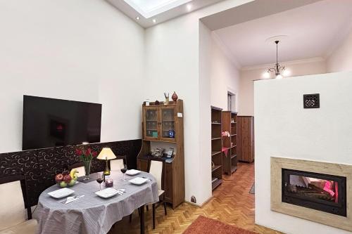 Fireplace Holidays - image 4