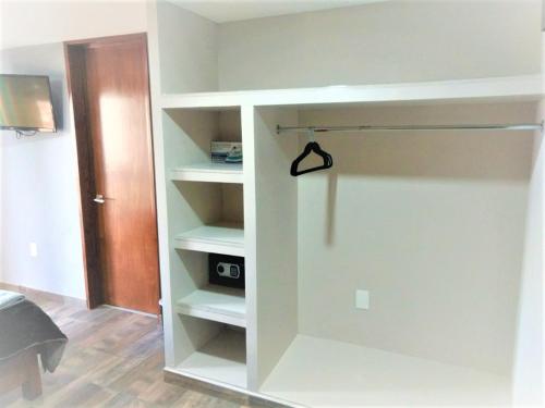 C46 STUDIOS at ITESM CEM Families Tourists & Travelers Choice Foreign Students Companies Executives WELCOME!!! 10min Izcalli-15min Esmeralda-20min Sátelite-25min AIFA