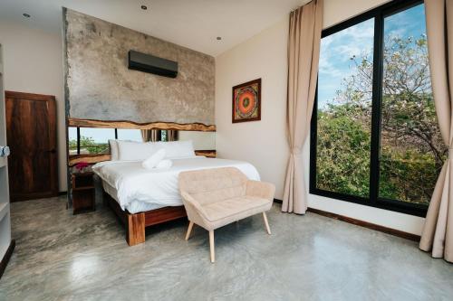 662716542 Alaya Yoga & Surf & Retreat