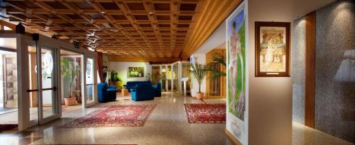 Vestabils, HOTEL TERME di RABBI in Rabi