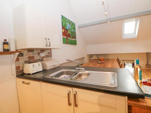 Andlestone - image 2